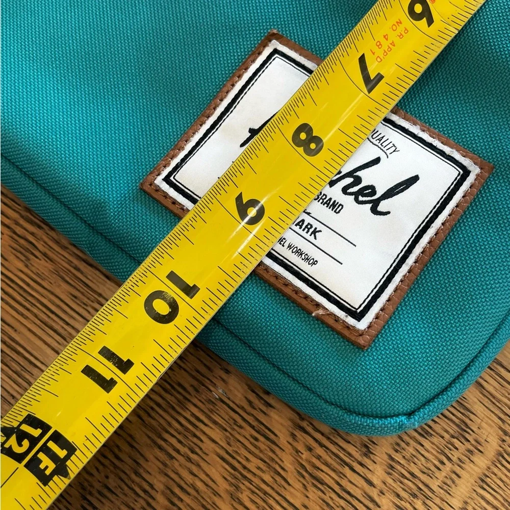 Herschel padded lap top case